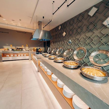 Wyndham Quito Airport Hotel Puembo Ngoại thất bức ảnh