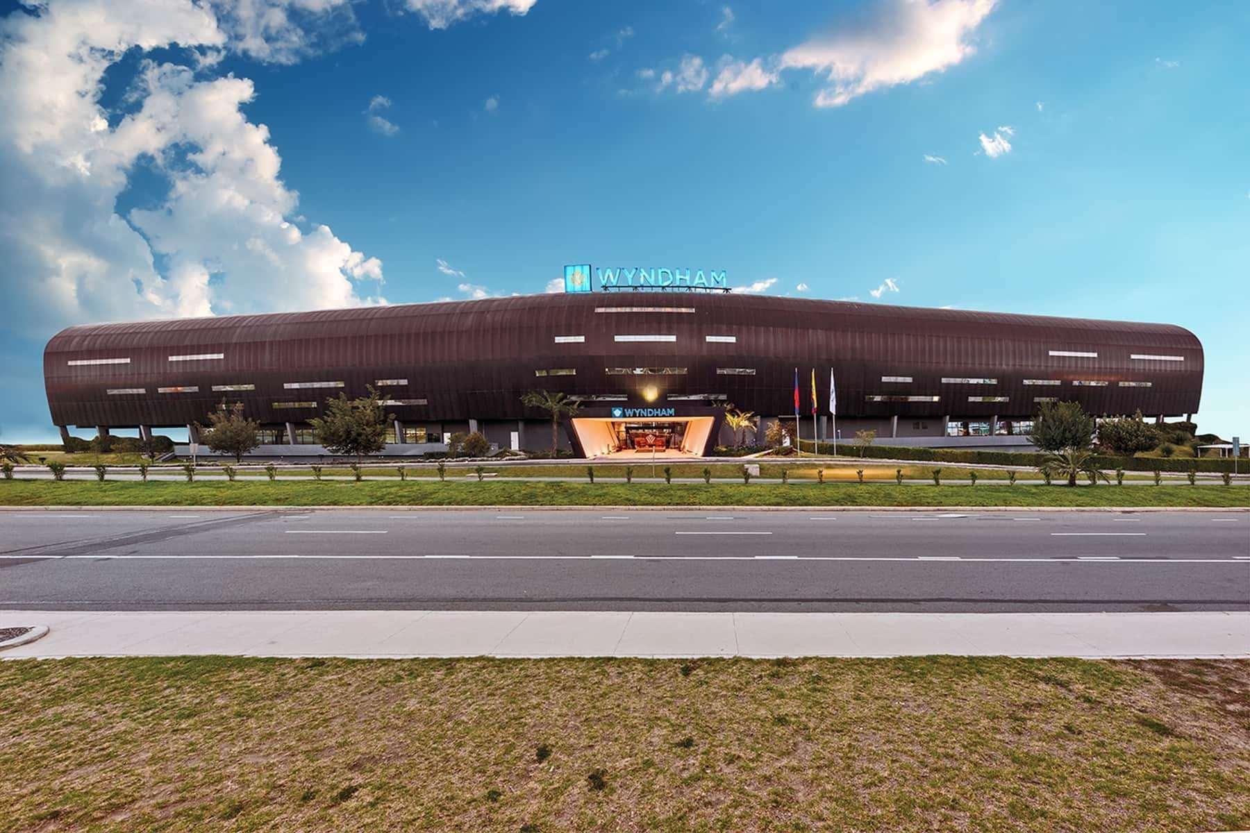 Wyndham Quito Airport Hotel Puembo Ngoại thất bức ảnh The new terminal