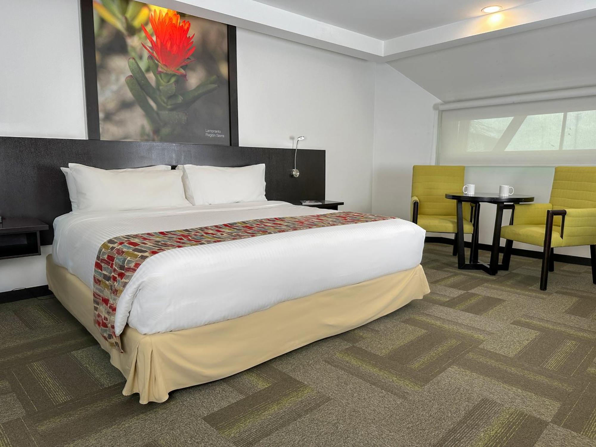 Wyndham Quito Airport Hotel Puembo Ngoại thất bức ảnh