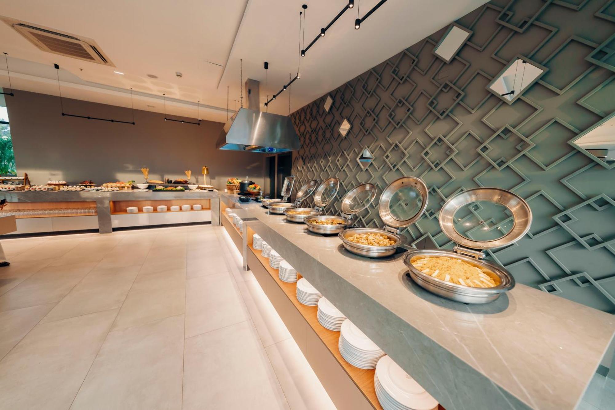 Wyndham Quito Airport Hotel Puembo Ngoại thất bức ảnh