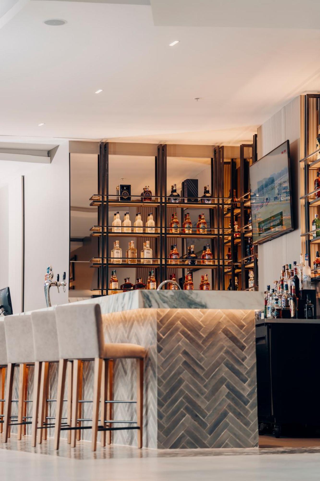 Wyndham Quito Airport Hotel Puembo Ngoại thất bức ảnh