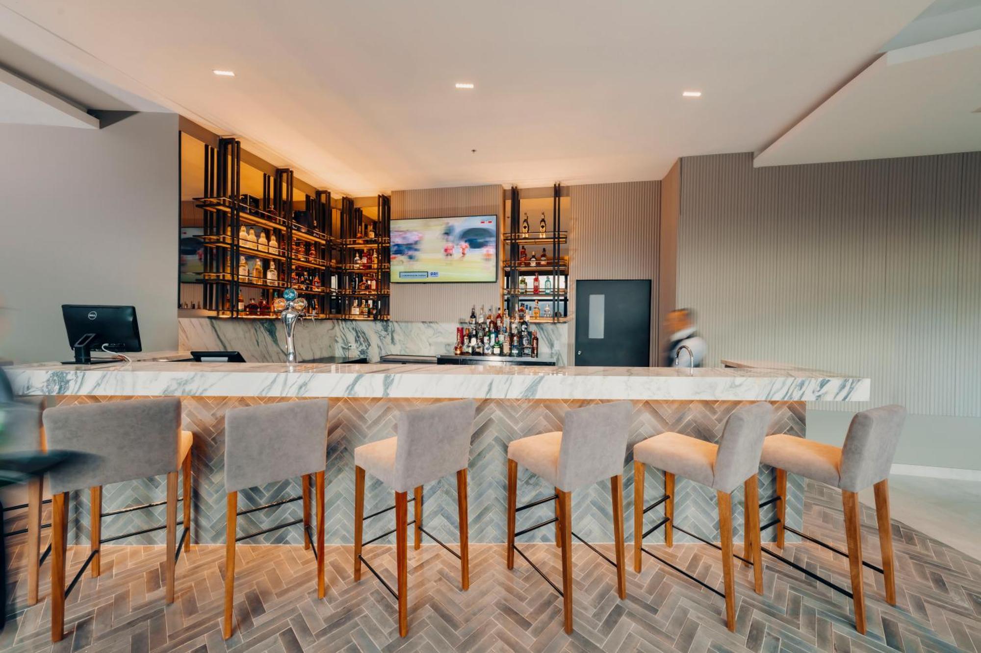 Wyndham Quito Airport Hotel Puembo Ngoại thất bức ảnh